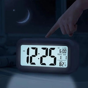 Relógio Digital de Mesa LED – Modernidade e Praticidade ao Seu Alcance! ⏰✨